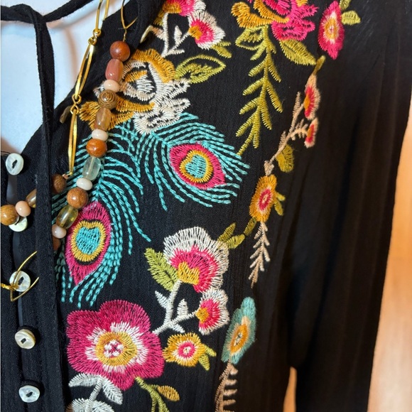 Umgee Embroidered Black Floral Women's Top Boho - Picture 4 of 7